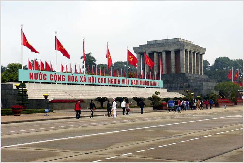 Mausoleo di Ho Chi Minh (Hanoi) Mausoleo di Ho Chi Minh (Hanoi)