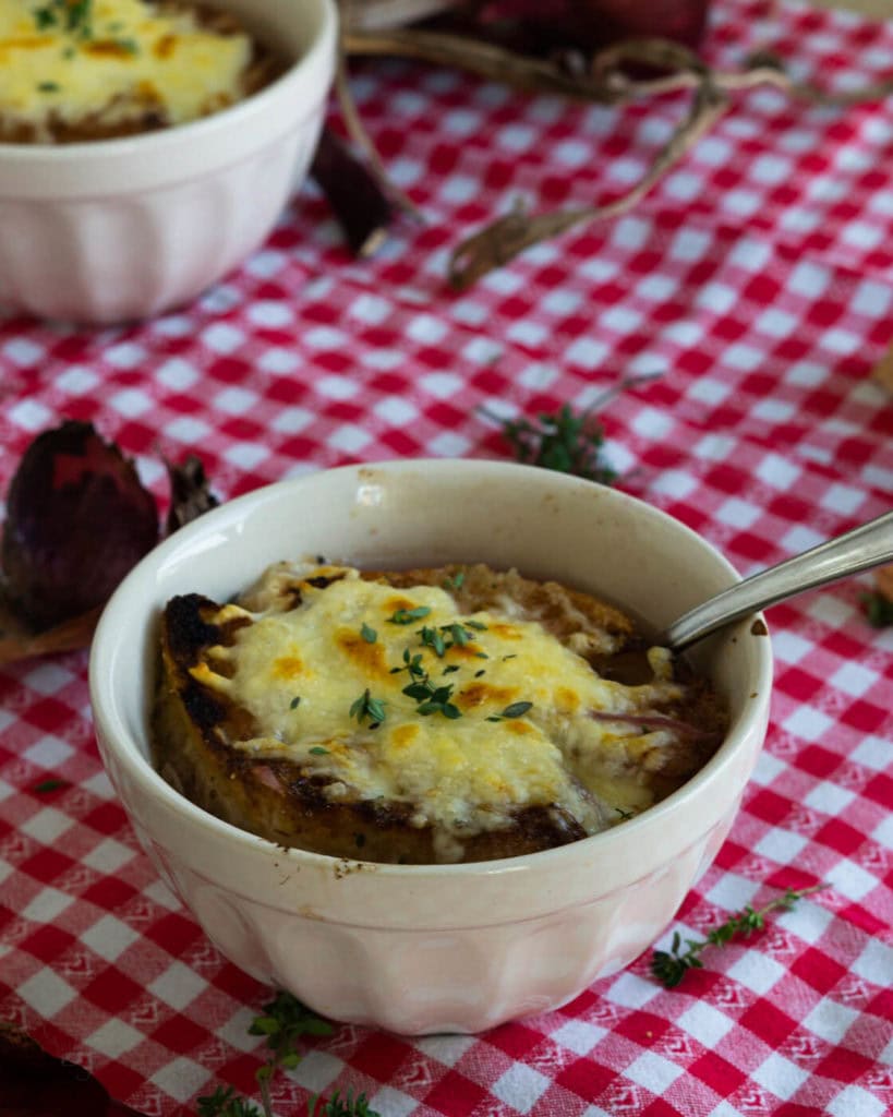 Zwiebelsuppe nach französischem Rezept 2 Zwiebelsuppe nach französischem Rezept