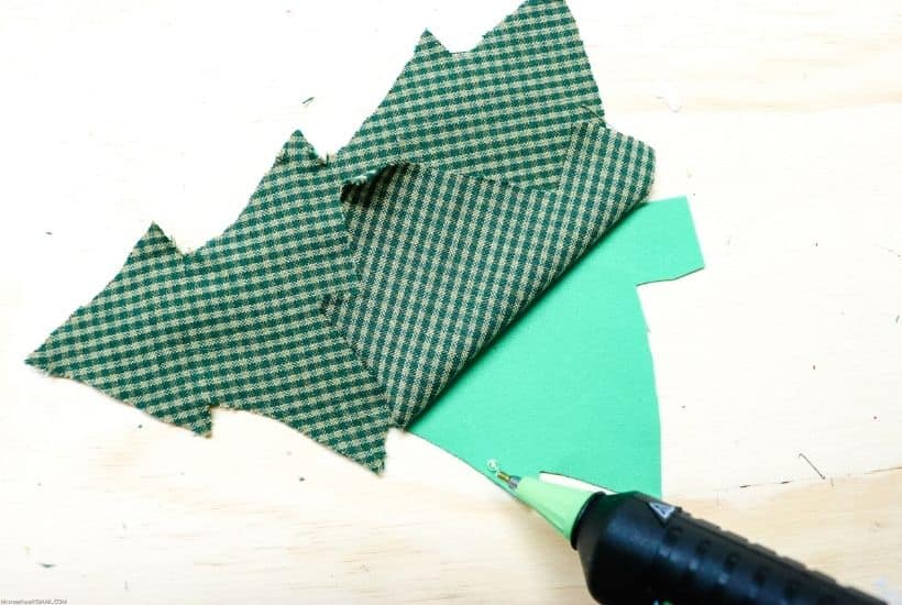 Add a rustic touch to your DIY Christmas decor. This no-sew Farmhouse style Blessed Christmas Tree Sign is an easy Cricut craft.