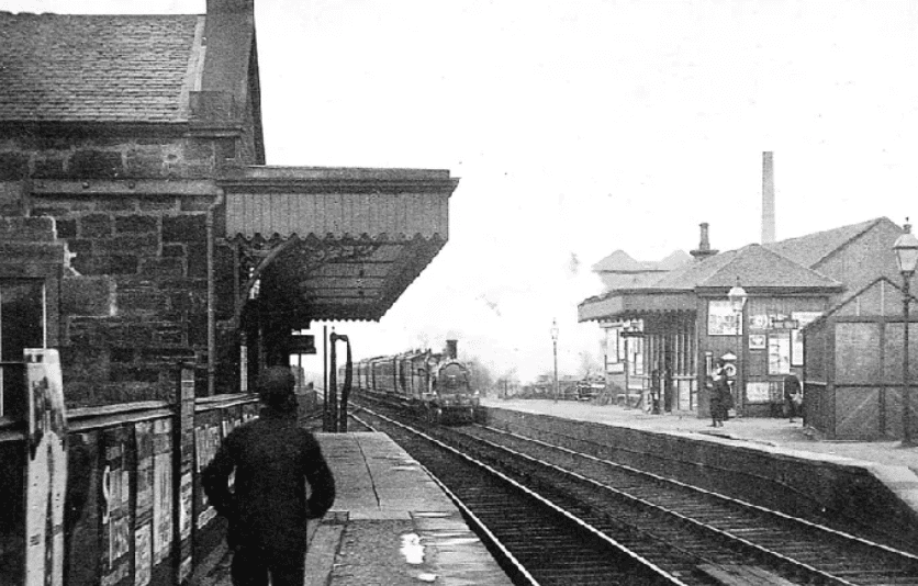 Black and White photo of Linlithgow Railway station