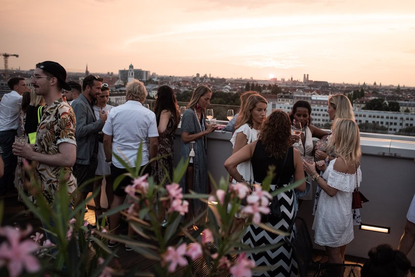 Kull Rooftop Popup Bar & Restaurant 2020 3 KULL Roof Pop Up Bar Restaurant Werksviertel München Hoch 5 - ISARBLOG