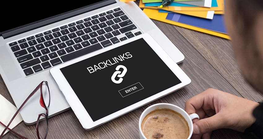 Los backlinks ayudan en el posicionamiento de tu sitio web. Es por ello que son un recurso muy valioso para SEO, ya que entre mejores backlinks tengas, tu ranking será más alto. los backlinks ayudan al posicionamiento de un sitio web Lluvia Digital