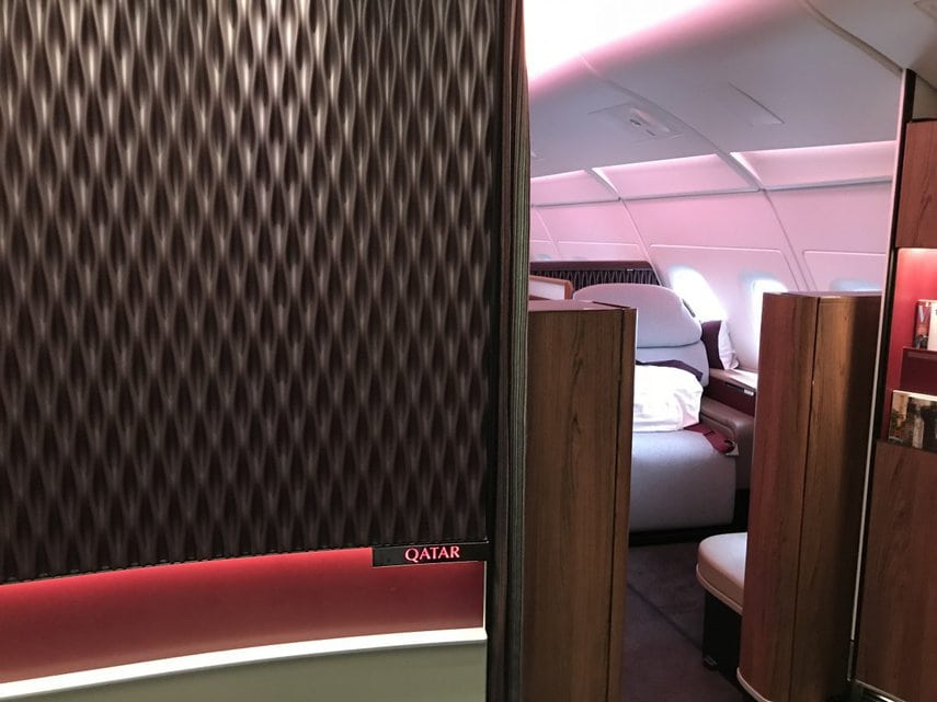 First Class im A380 von Qatar Airways – Paris nach Doha First Class im A380 von Qatar Airways – Paris nach Doha