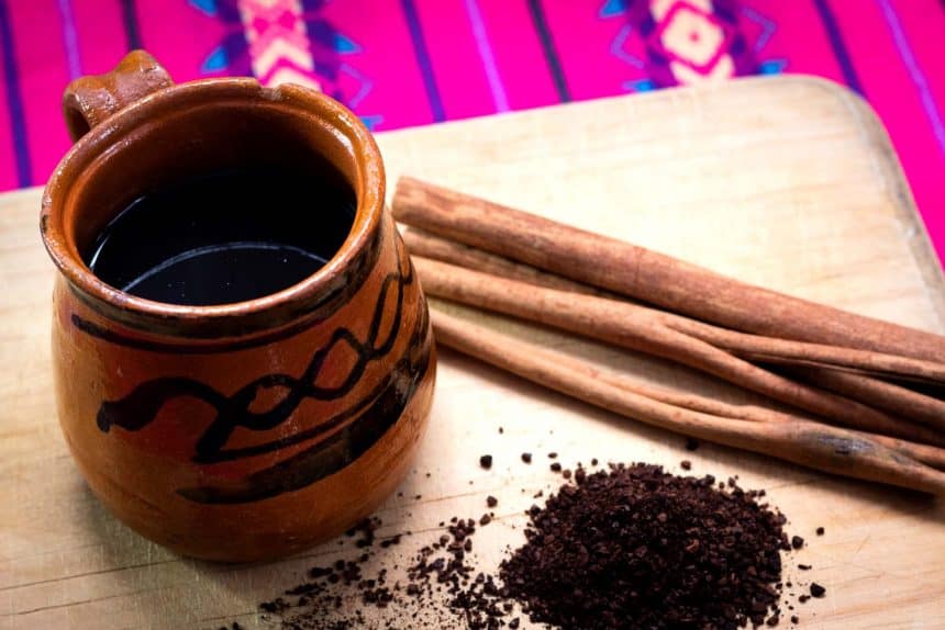 Mexiko - Getränke 4 Mexikanische Getränke - Kaffee im Tontopf (Café de Olla)