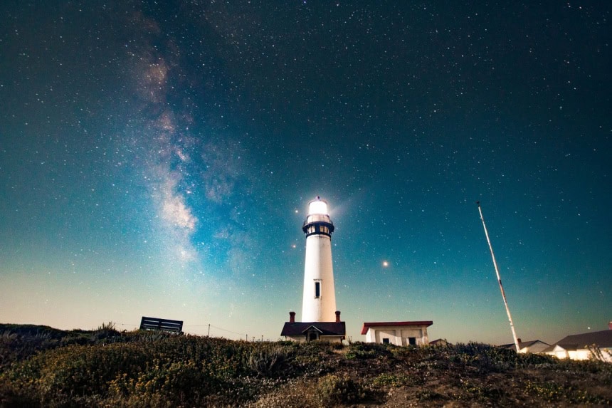 light-lighthouse-sky-night-star-atmosphere-140573-pxhere.com