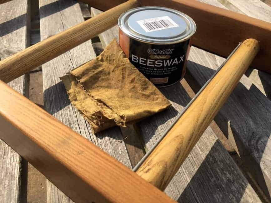 Colron Beeswax