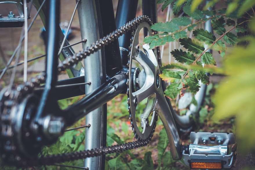 Clean chain on a bicycle