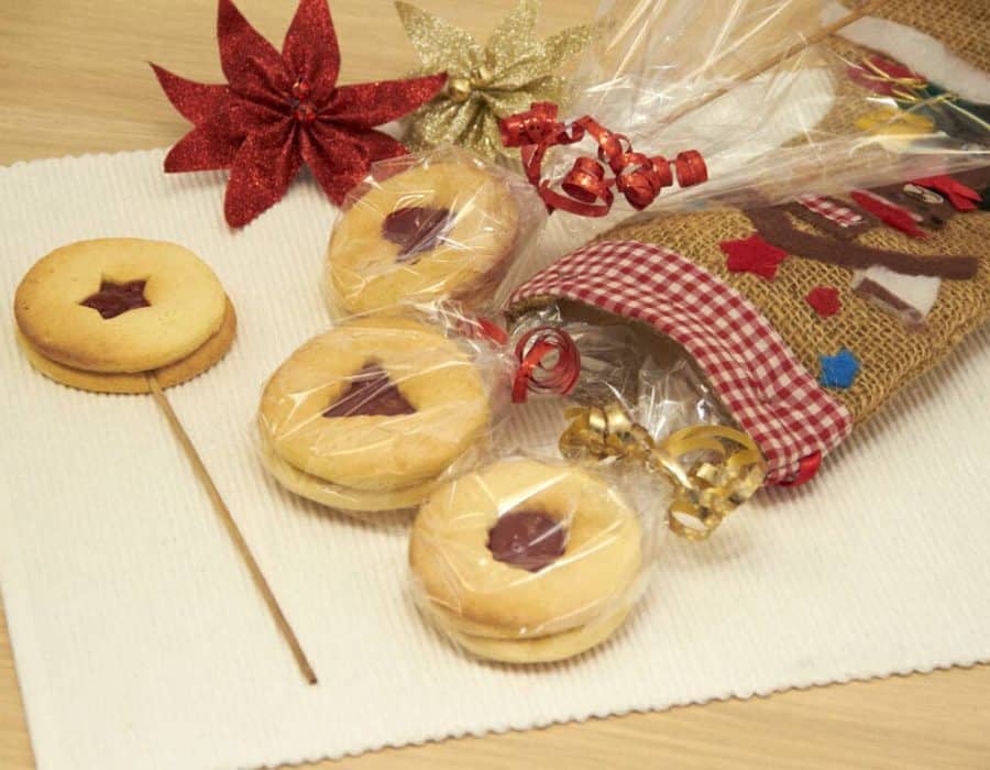 Biscotti lecca-lecca della Befana Biscotti lecca-lecca della Befana