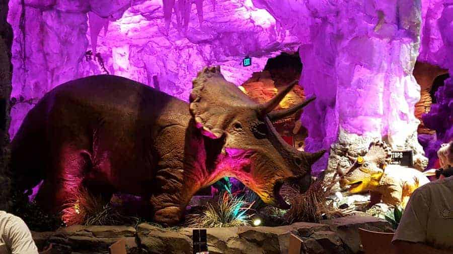 dinosaur restaurant disney springs