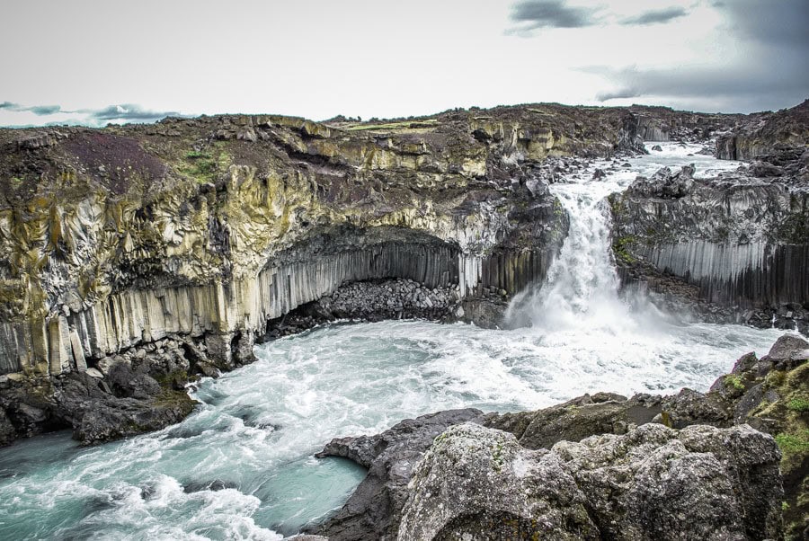 Aldeyjarfoss. 18 Iceland waterfalls that need to be seen to be believed. Photography hotspots, beautiful landscapes - don't miss them on your next trip. Complete with a map! #landscapes #photography #europe