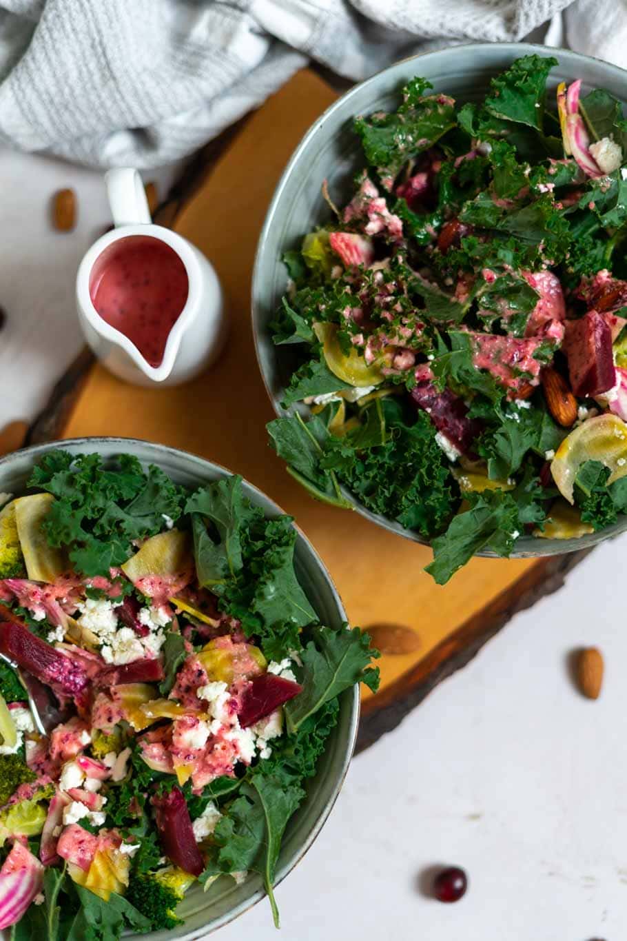 Grünkohlsalat mit Cranberry Vinaigrette