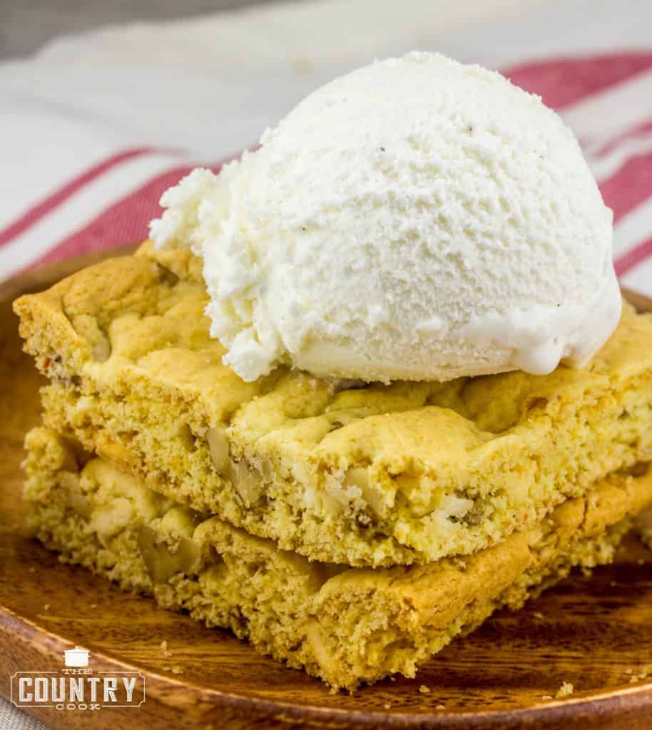 Blondies with Vanilla Ice Cream
