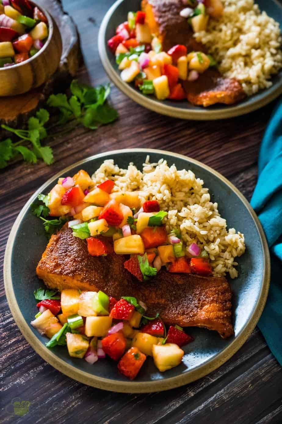 air fryer salmon with pineapple salsa and brown rice