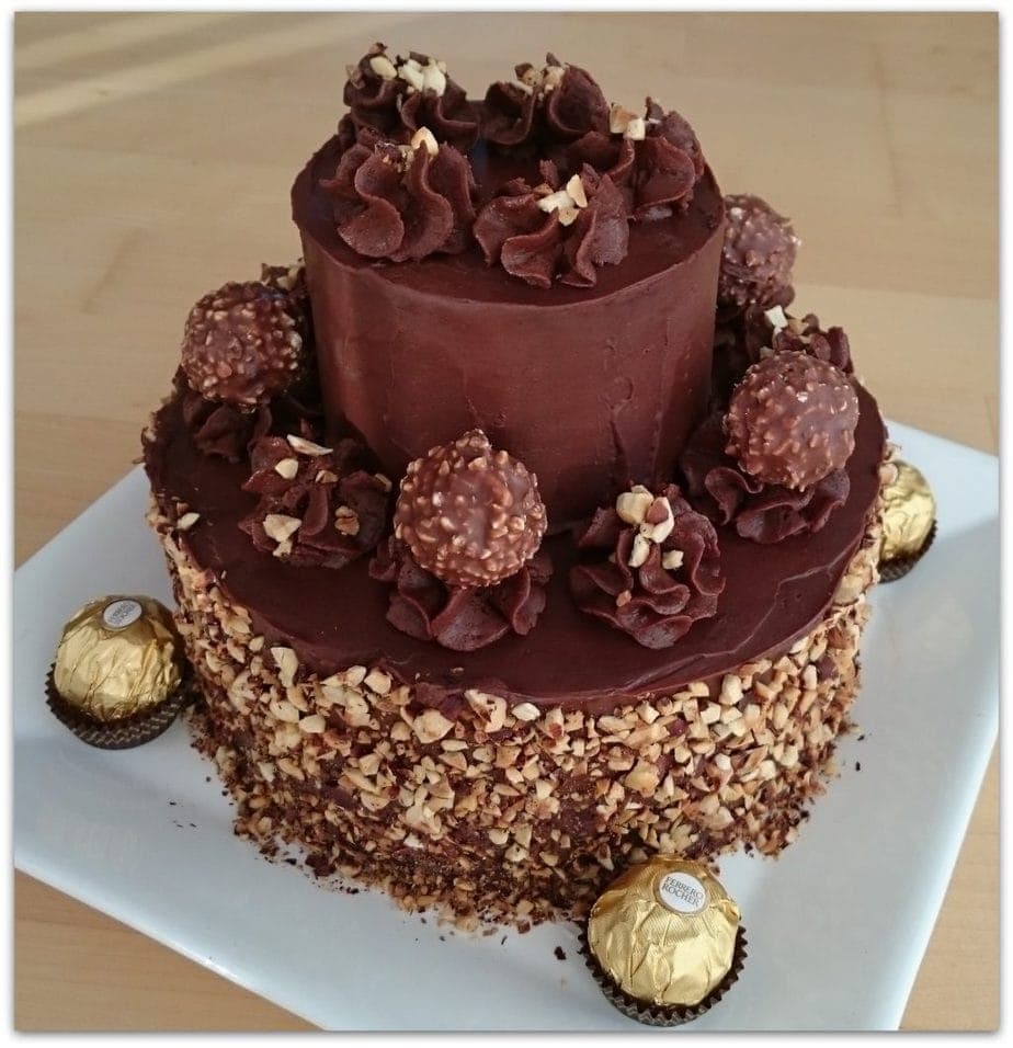 Alles Walzer Nuss Nougat Torte Mit Rocher Pralinen Cupcake Hexerl