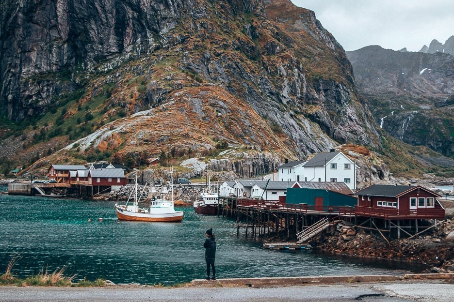 20 Amazing Photos of Norway That Will Leave You Breathless 13 L Jasmine standing at the harbour of Hamnoy - Lofoten Islands, Norway