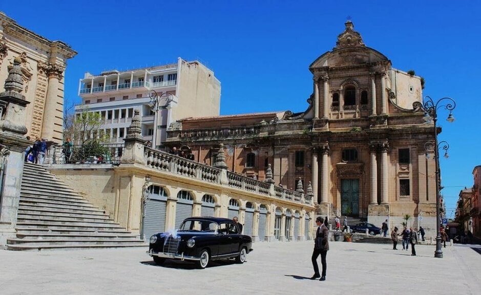 ragusa_piazza_san_giovanni_cattedrale
