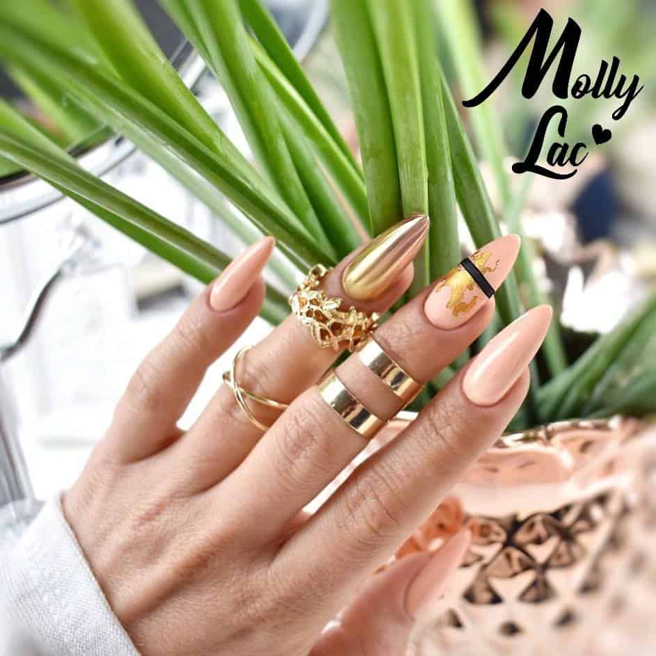 Wiedza - Jak wyczyścić zalane skórki? 1 zalane skórki w manicure hybrydowym