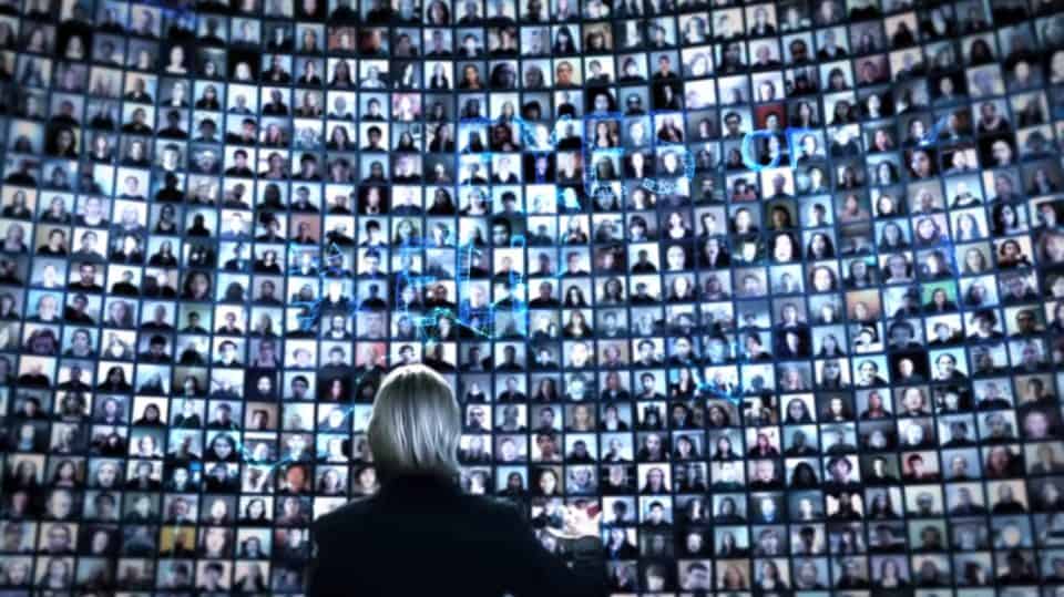 The Virtual Choir: 3500 Cantores de 73 Países Unidos Virtualmente 1 Eric Whitacre 's Virtual Choir
