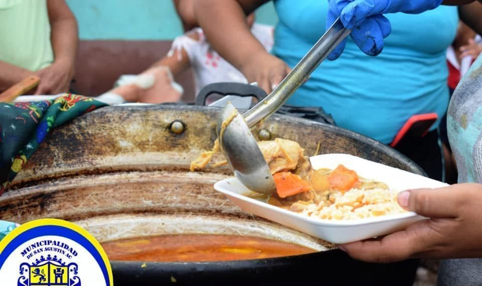 Comida para la población de Quebrada Seca