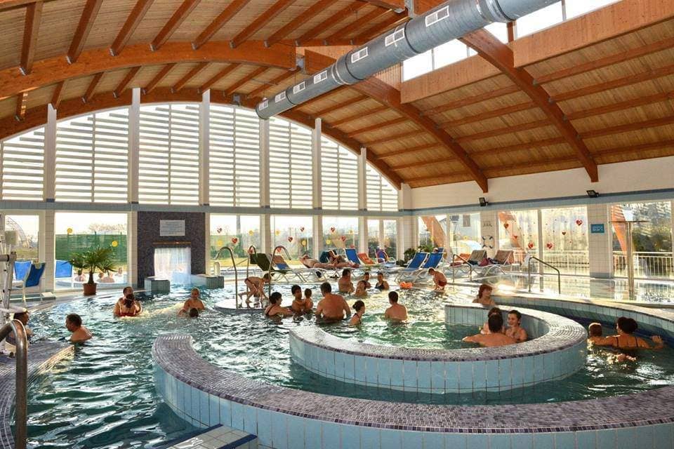 hungary bath termal water visit