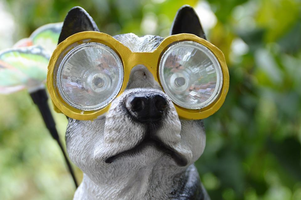 Does gluing glasses into your dive mask work to correct your vision while you are underwater with your scuba diving mask?