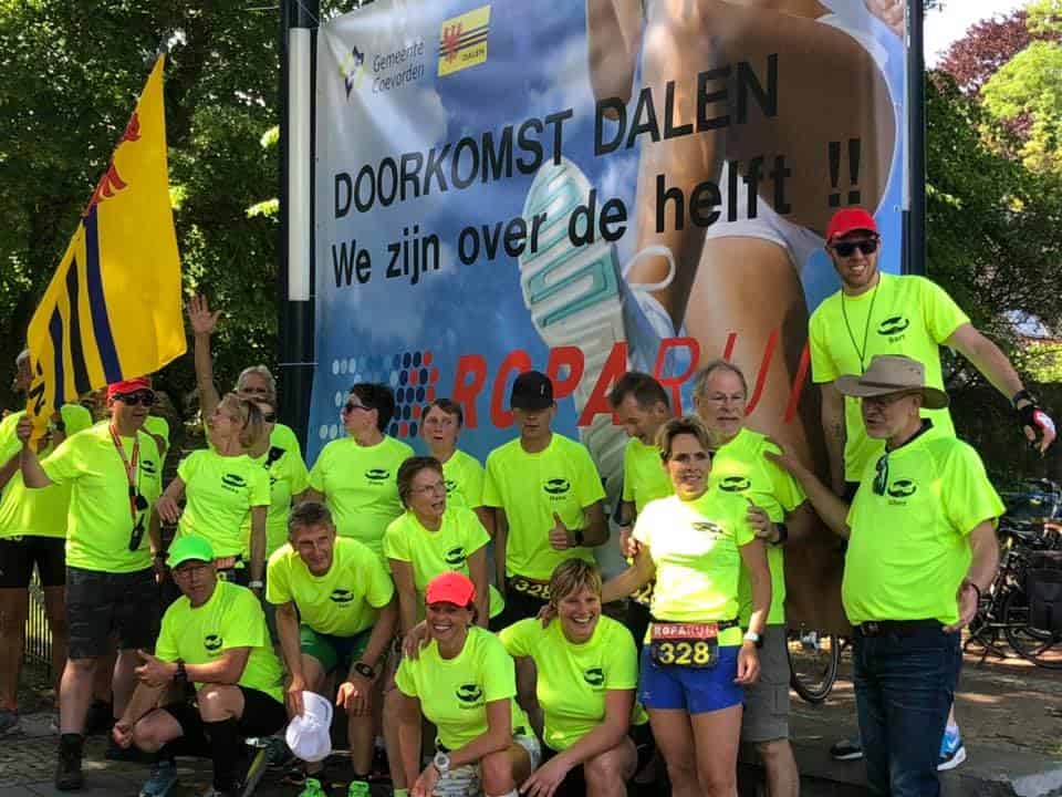 Foto Turfrunners doorkomst Dalen