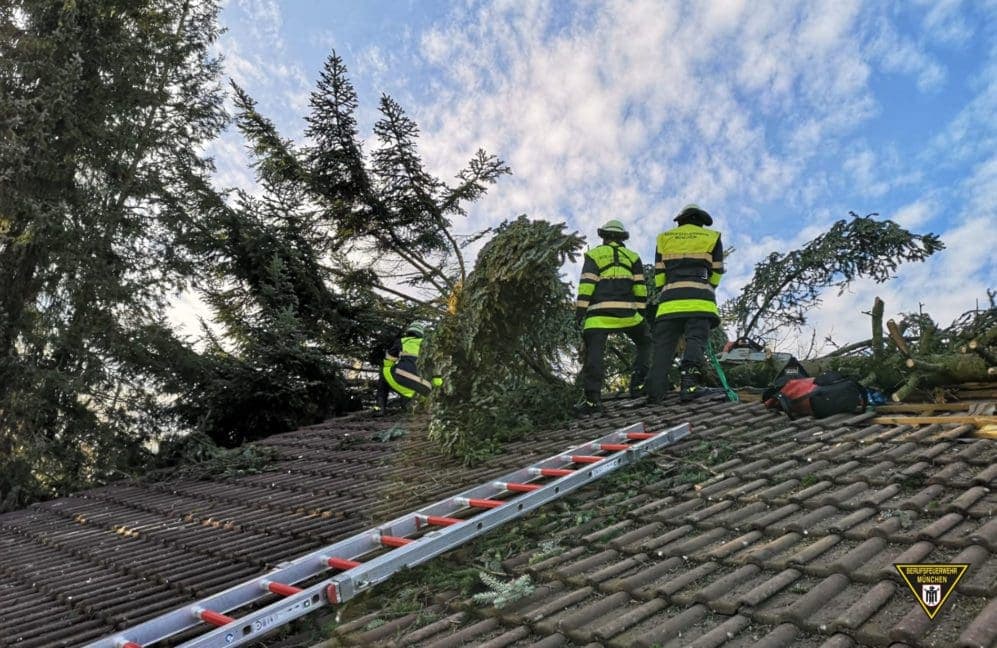Feuerwehr Einsatz München Sturmtief Sabine