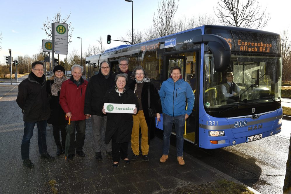 ExpressBus X36 nach Bf. Allach mit Halt an der neuen Haltestelle Spiegelbergstraße Foto: SWM/MVG Marcus Schlaf