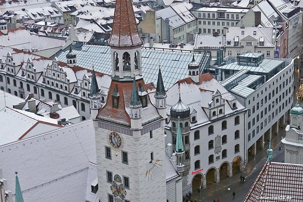 Hauptstelle Stadtsparkasse München Tal mit Turm Altes Rathaus