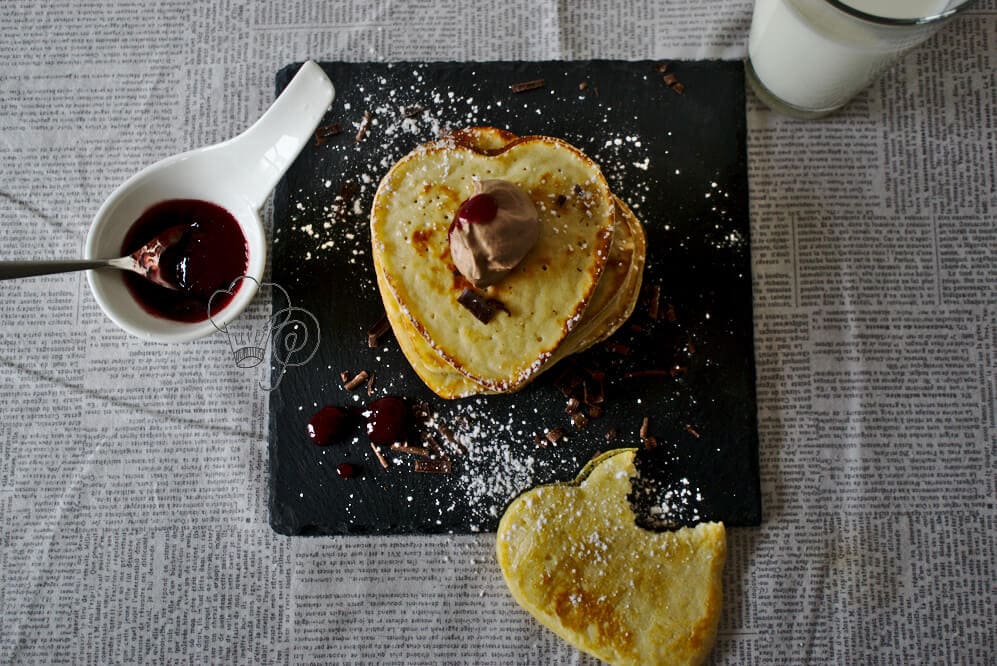 Pancakes für Verliebte - Frühstücksliebe 4 Diese Pancakes müsst ihr probieren. Sie sind so fluffig und leicht. Perfekt zum Frühstück, für einen Brunch oder einfach so. Küchentraum & Purzelbaum | #pancakes| #frühstück | #rezepte