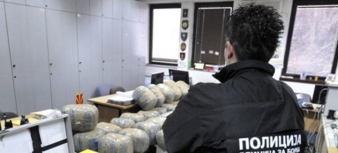 Velika akcija srpske i makedonske policije: uhapšen Zarubica i sedam članova njegove bande Velika akcija srpske i makedonske policije: uhapšen Zarubica i sedam članova njegove bande