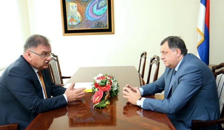 IZBORI U BIH/ Svi protiv Dodika IZBORI U BIH/ Svi protiv Dodika