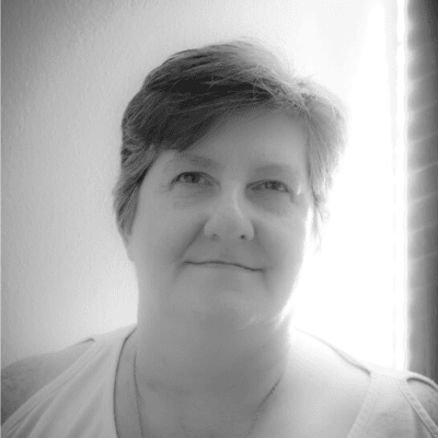 Picture of Alison Obrien- testimonial for The Divine Art of Money- 21 Days to Manage Your Money Like a Pro! online course