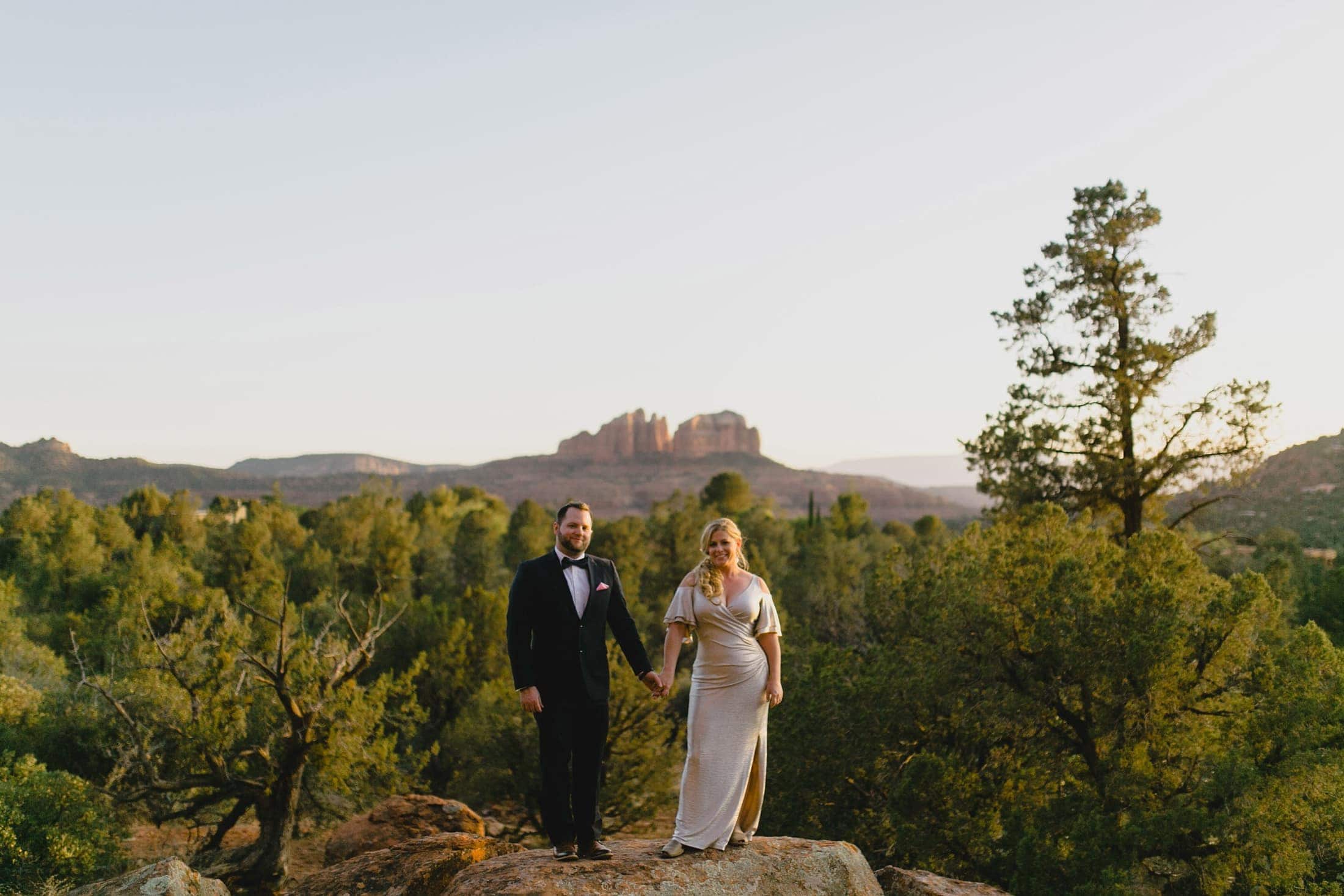 dog-friendly-poco-diablo-sedona-wedding_0023