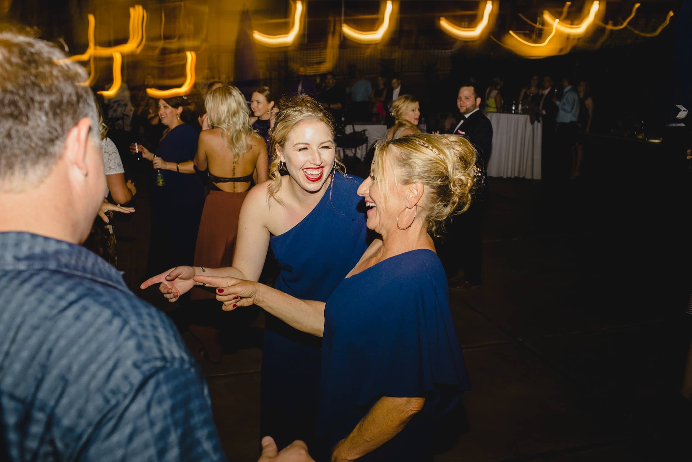 dog-friendly-poco-diablo-sedona-wedding_0046