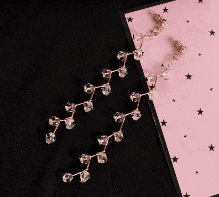 beautiful earring less than $1