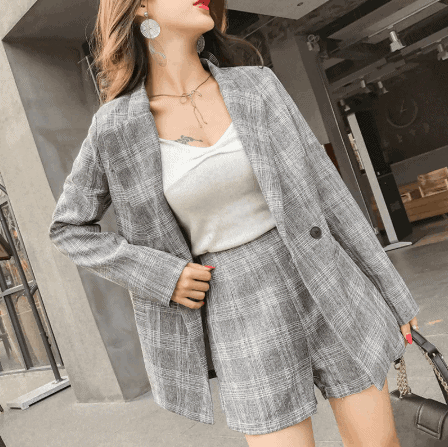 how to dress smart for her