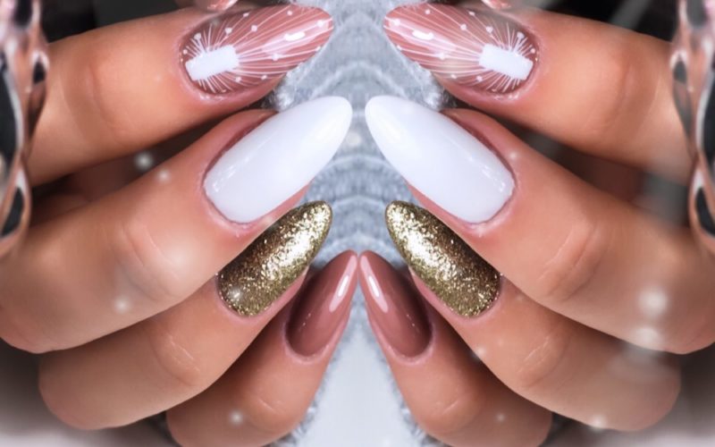 brązowy_manicure