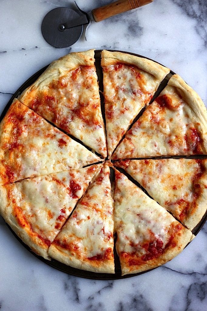 simple homemade pizza