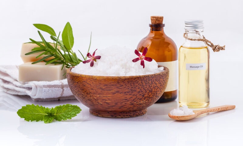 cropped-Sea-salt-natural-spa-ingredients.jpg