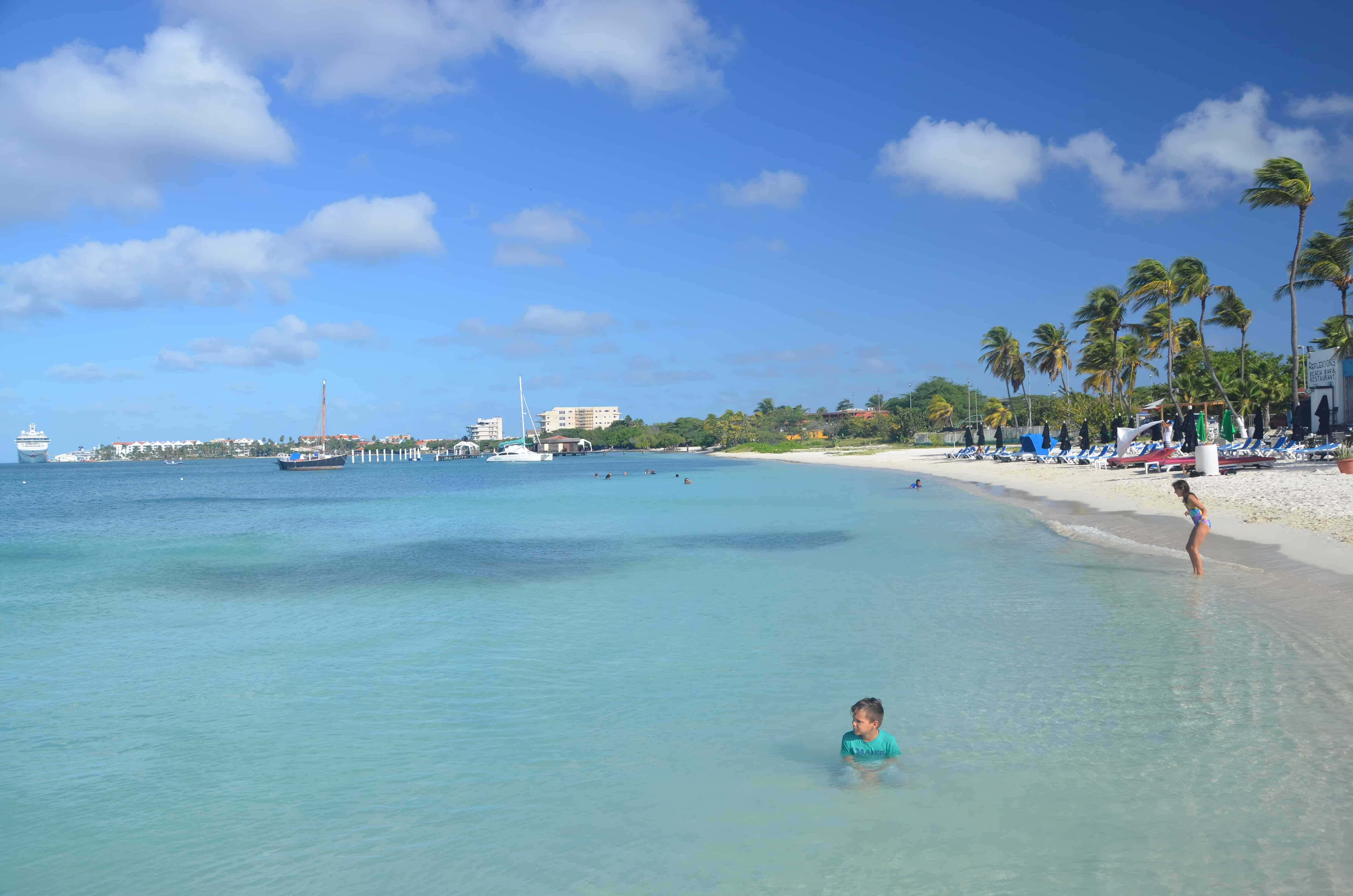 Cómo es el buceo en naufragios en Aruba?