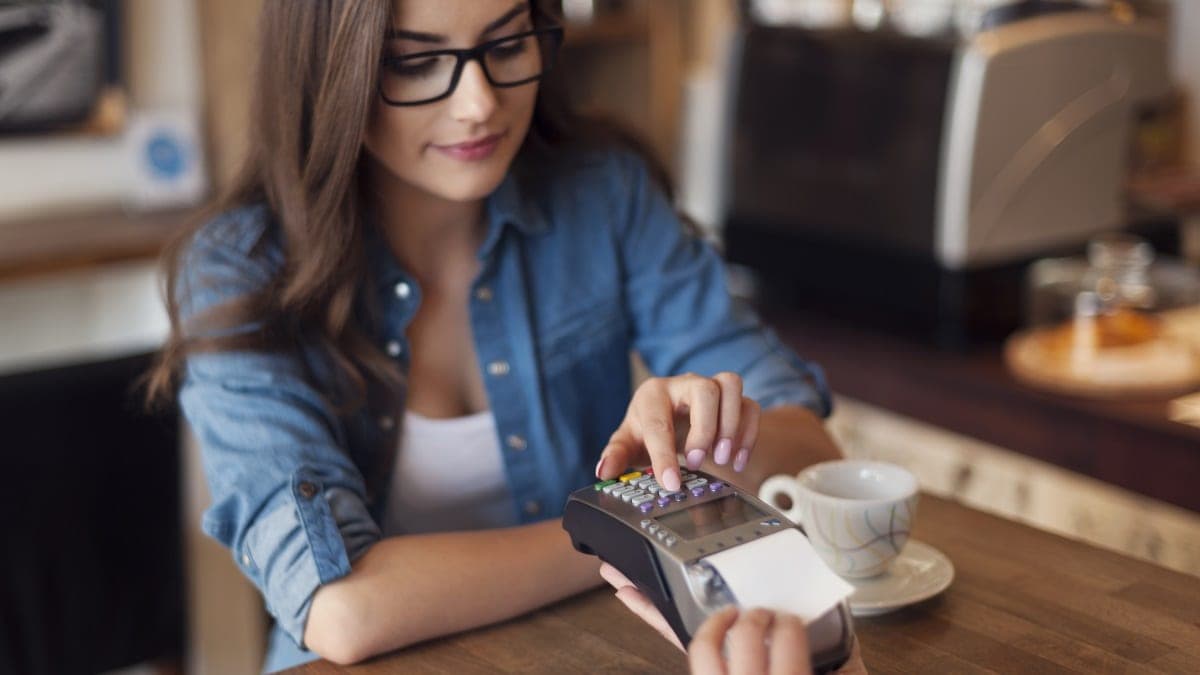 How To Maximize Reloadable Debit Cards Benefits For You