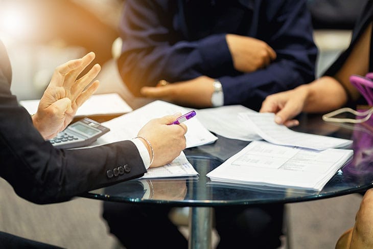 Is It Worth Taking The Payoff Loan For Urgent Bills?