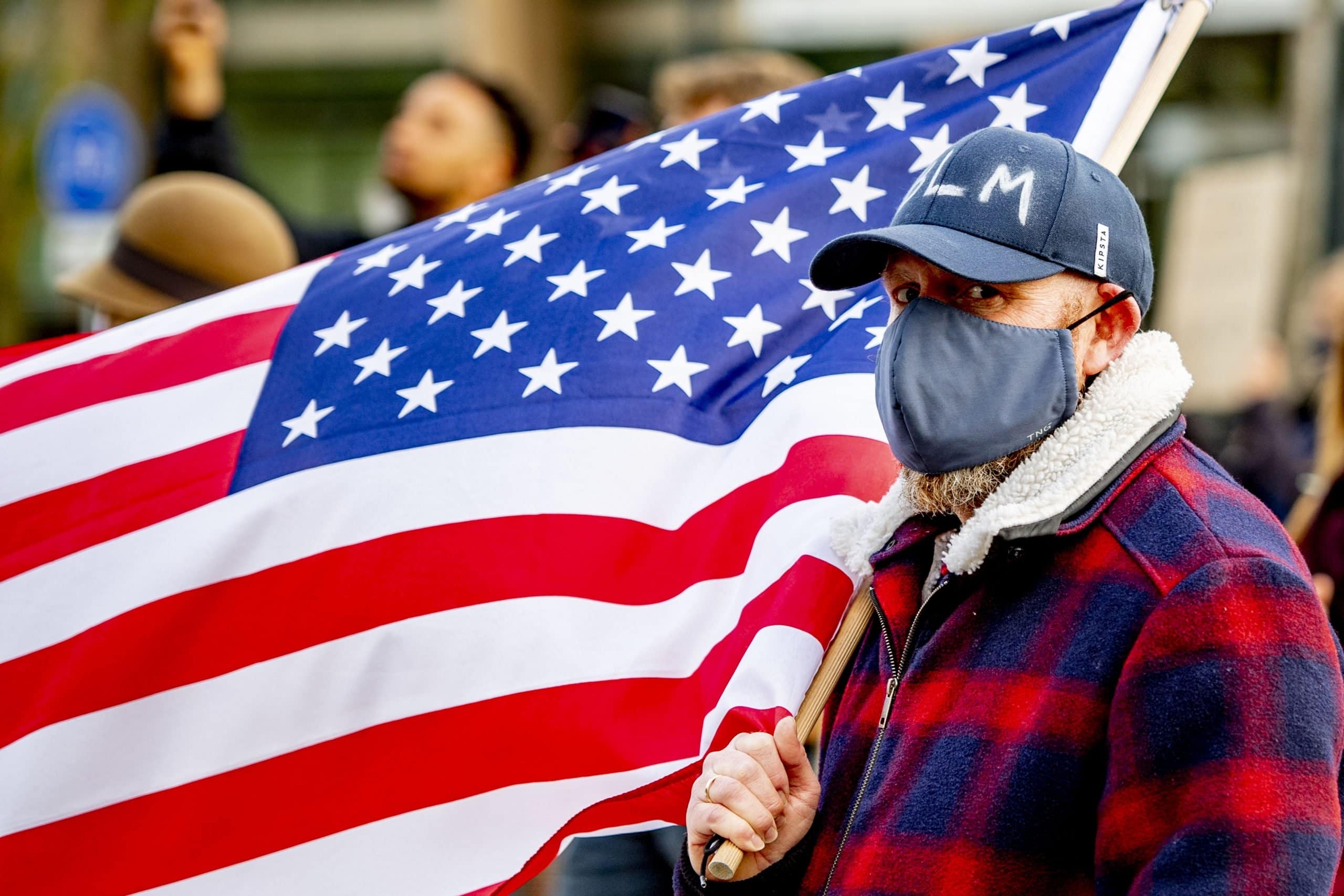 Is It Worth To Buy Stocks In Crisis? Questions About US Economy