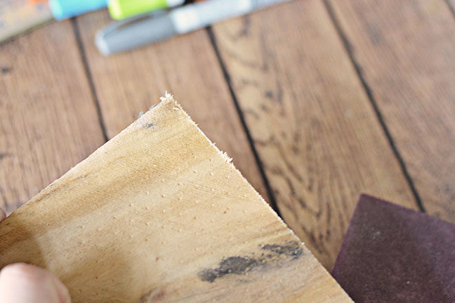 How to Make a Painted Arrow Wood Plank