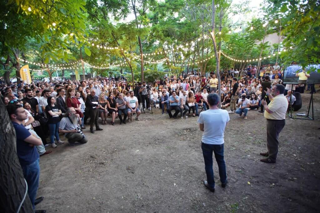 Мeeting with Ruben Vardanyan, Artur Alaverdyan and the youth