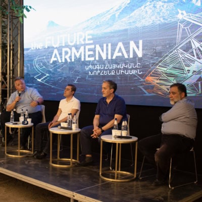Դառնալ ապագայի բաժնետեր․15 լուրջ նպատակ՝ հայտնի հայ գործարարների ջանքերով վաղն այսօր ստեղծելու համար: Հայաստանի «Հանրային» ռադիո, հուլիսի 26, 2021 թ (hայերեն)
