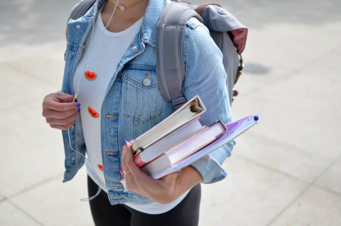 Certains étudiants étrangers ont en effet la possibilité de travailler hors campus sans permis de travail. Comment embaucher un étudiant étranger au Québec sans tomber dans l’illégalité