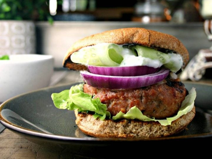 Greek Turkey Burgers | www.lifeloveandgoodfood.com