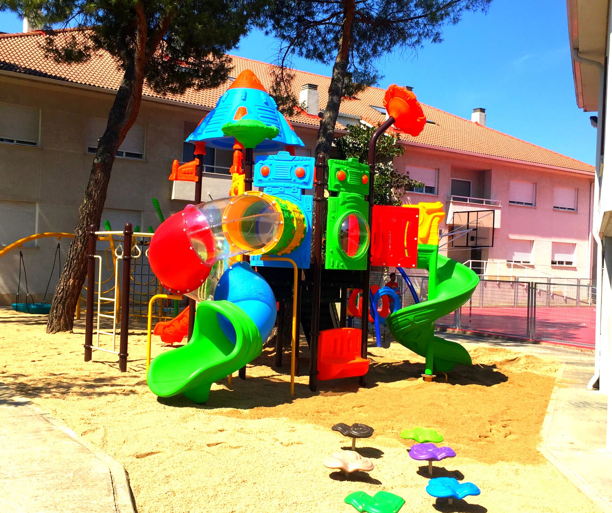 2 (1) (1) DISEÑO E INSTALACIÓN DE PARQUE DE TOBOGANES